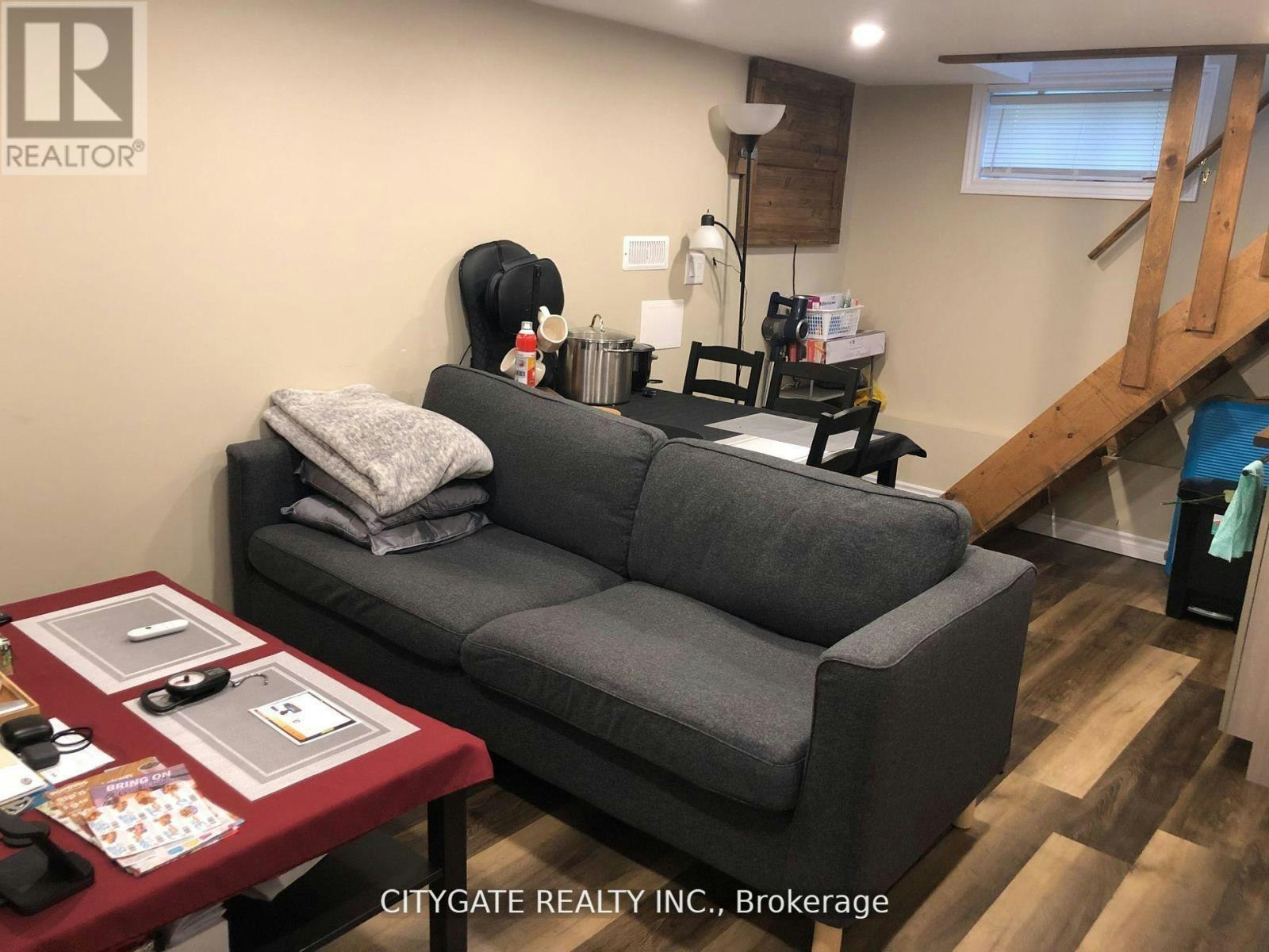 7 Milton Heights Crescent, Milton, ON, L9T 2W7 - 4