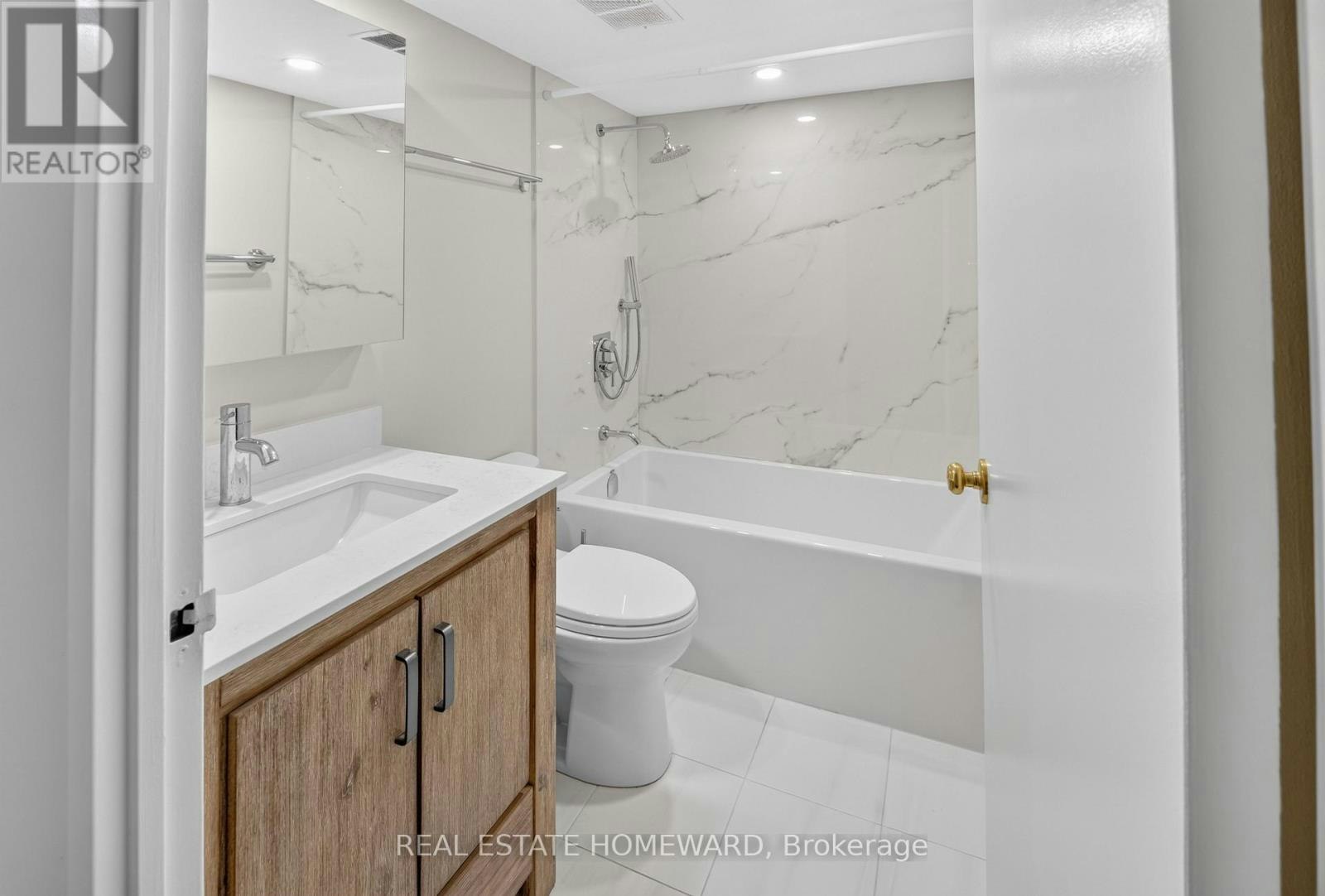 1804-100 Quebec Avenue, Toronto, ON, M6P 4B8 - 25