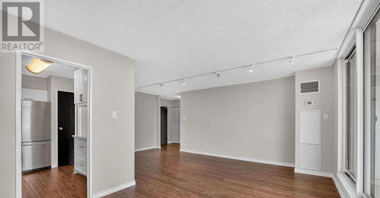 1804-100 Quebec Avenue, Toronto, ON, M6P 4B8 - 11