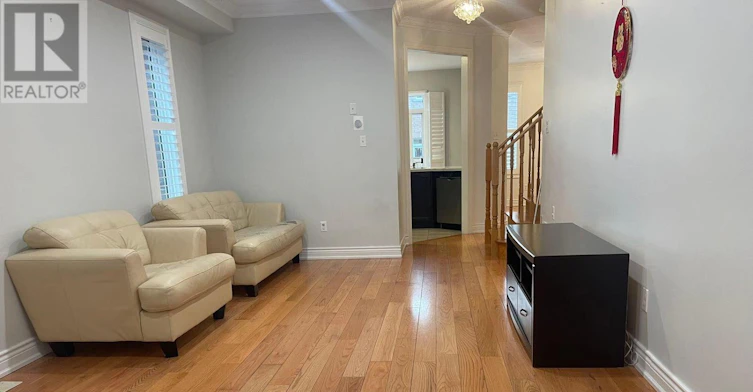 19 Fitzroy Avenue, Markham, ON, L6E 0J4 - 8