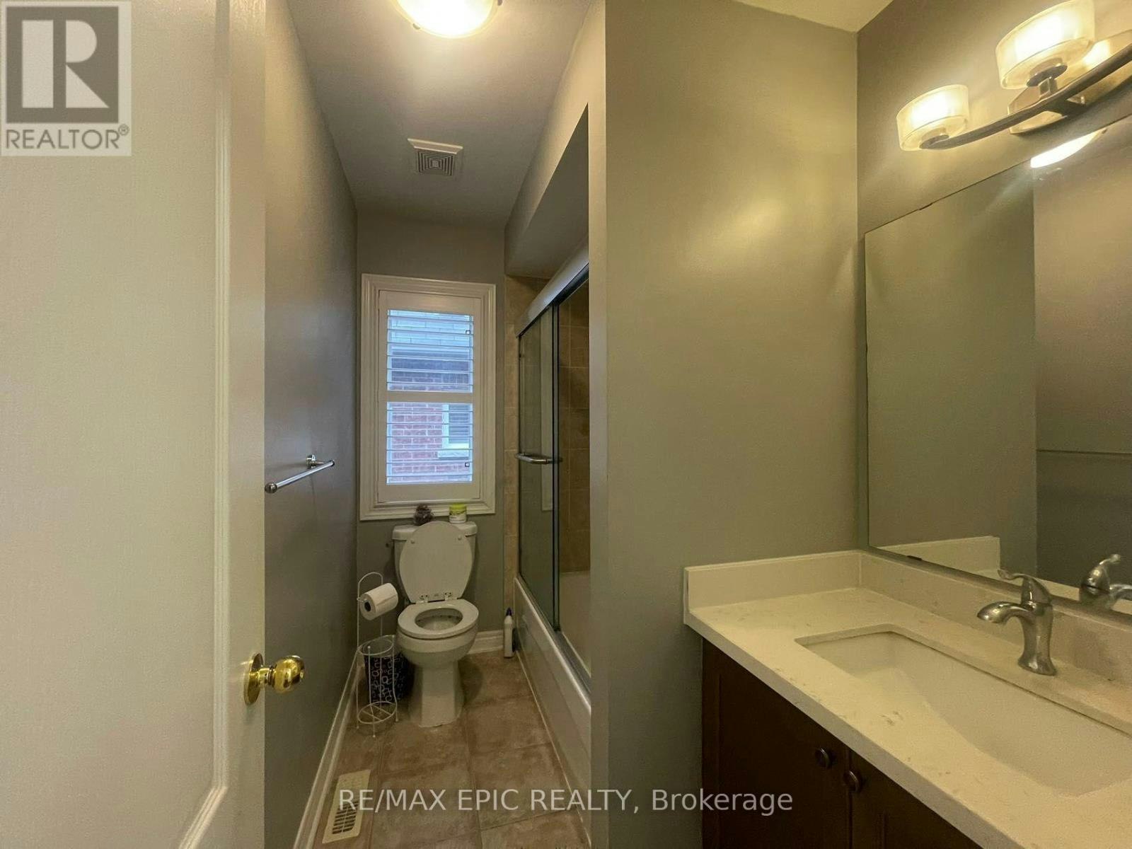 19 Fitzroy Avenue, Markham, ON, L6E 0J4 - 21