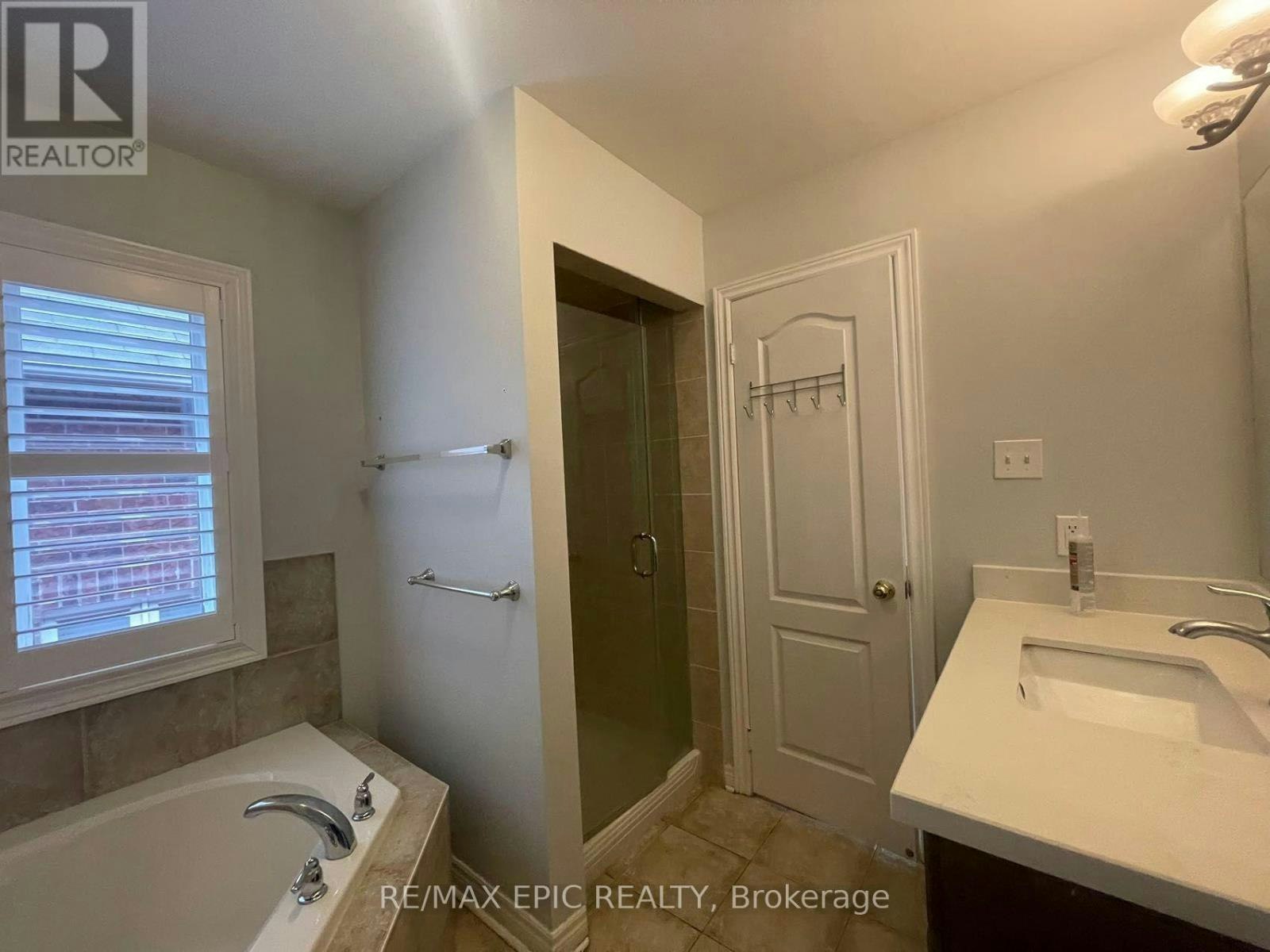 19 Fitzroy Avenue, Markham, ON, L6E 0J4 - 15