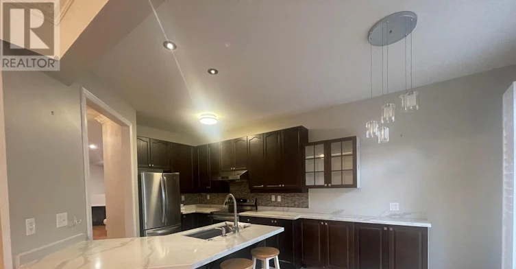 19 Fitzroy Avenue, Markham, ON, L6E 0J4 - 4