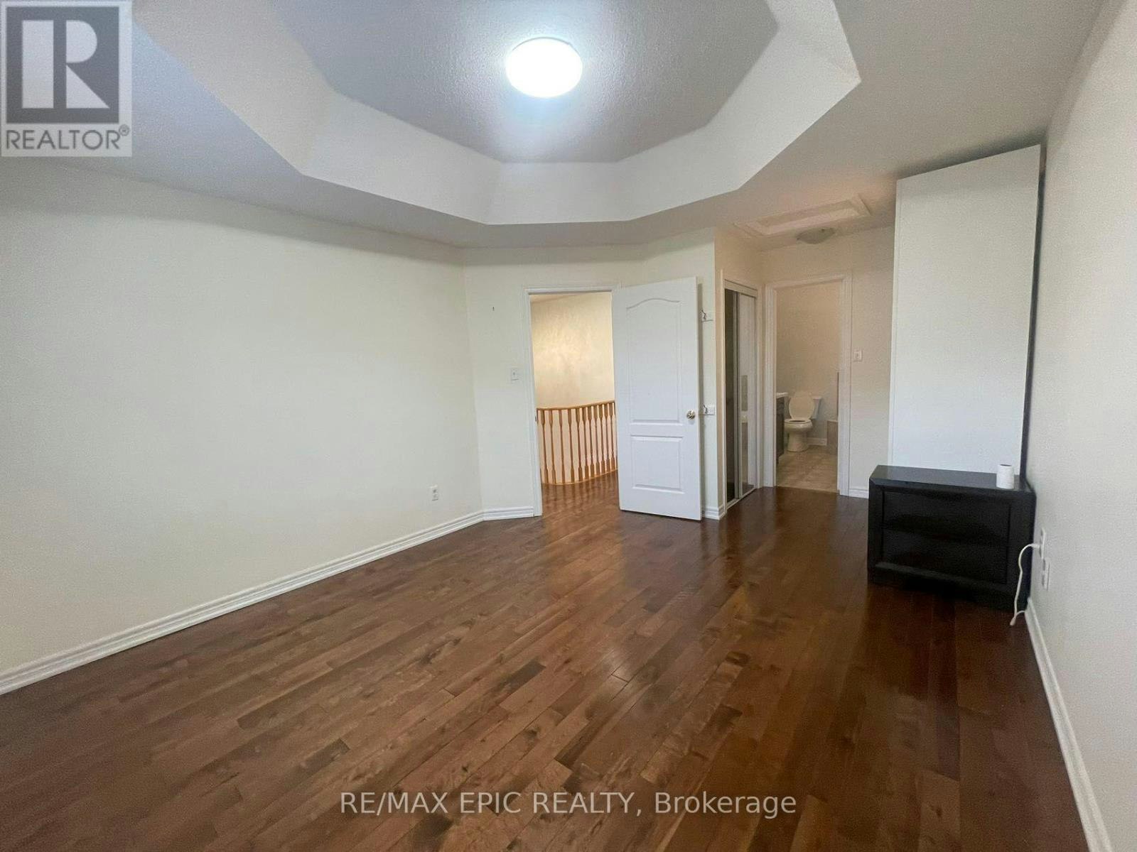 19 Fitzroy Avenue, Markham, ON, L6E 0J4 - 11
