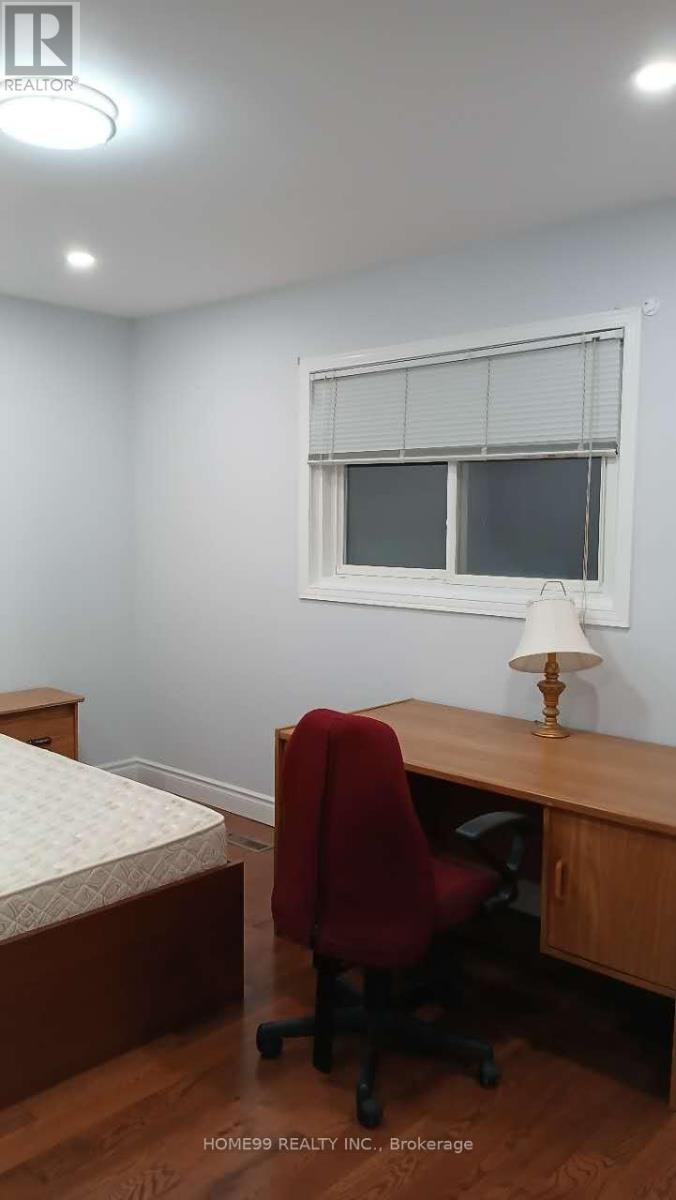A SECOND FLOOR-24 Glendale Road, Markham, ON, L3T 6Y2 - 2