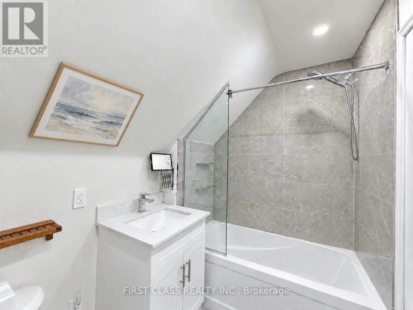 A-605 Indian Road, Toronto, ON, M6P 2C4 - 19