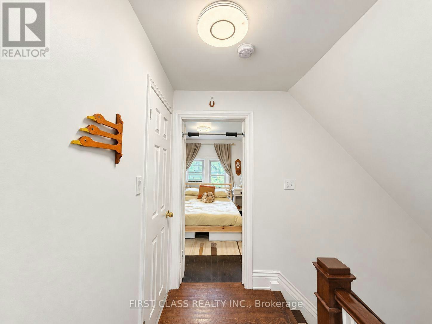 A-605 Indian Road, Toronto, ON, M6P 2C4 - 15