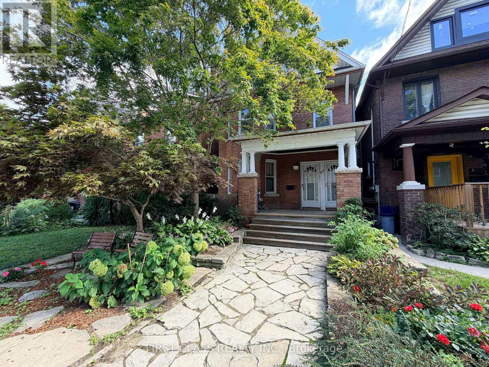 A-605 Indian Road, Toronto, ON, M6P 2C4