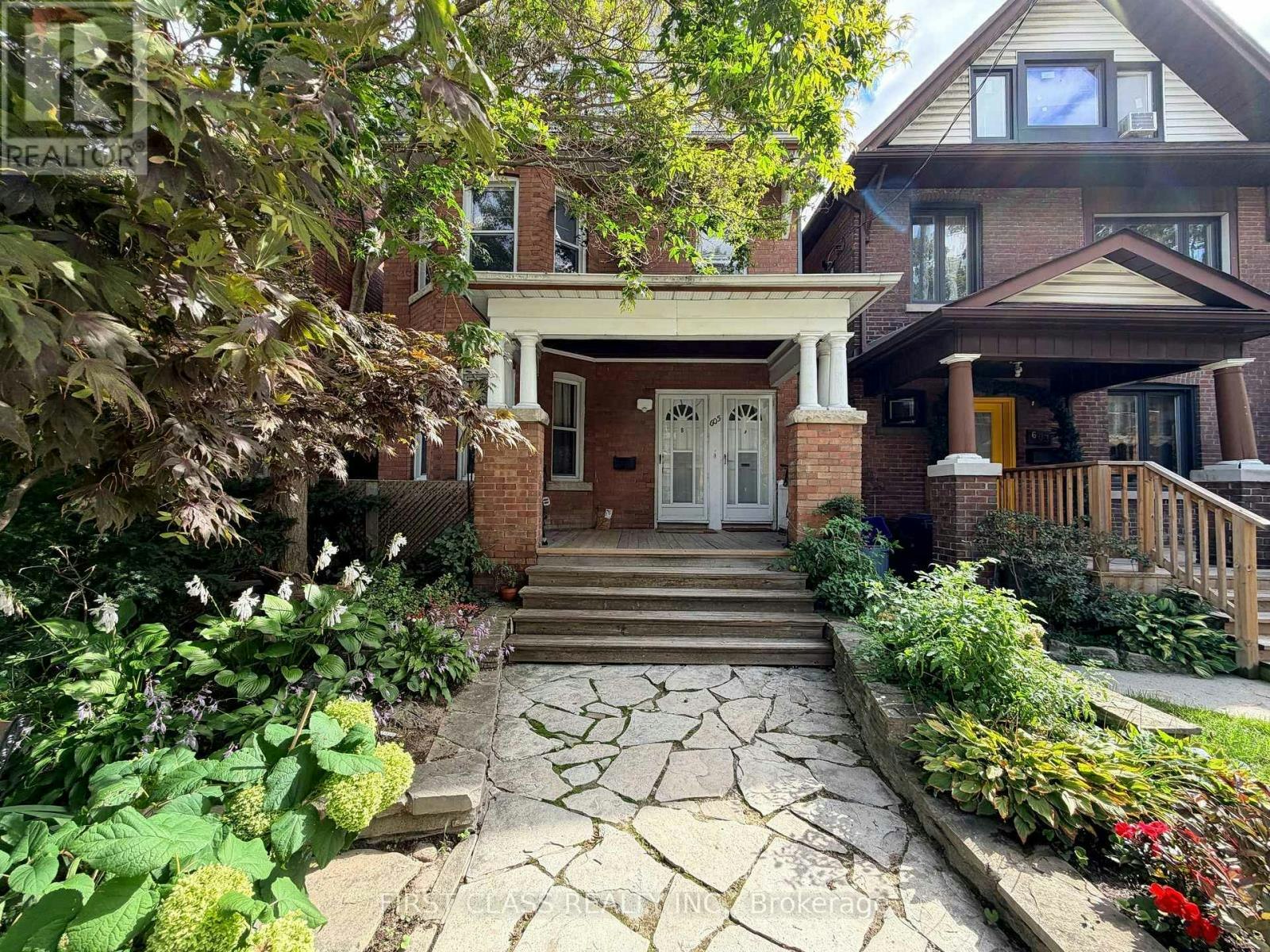 A-605 Indian Road, Toronto, ON, M6P 2C4 - 2