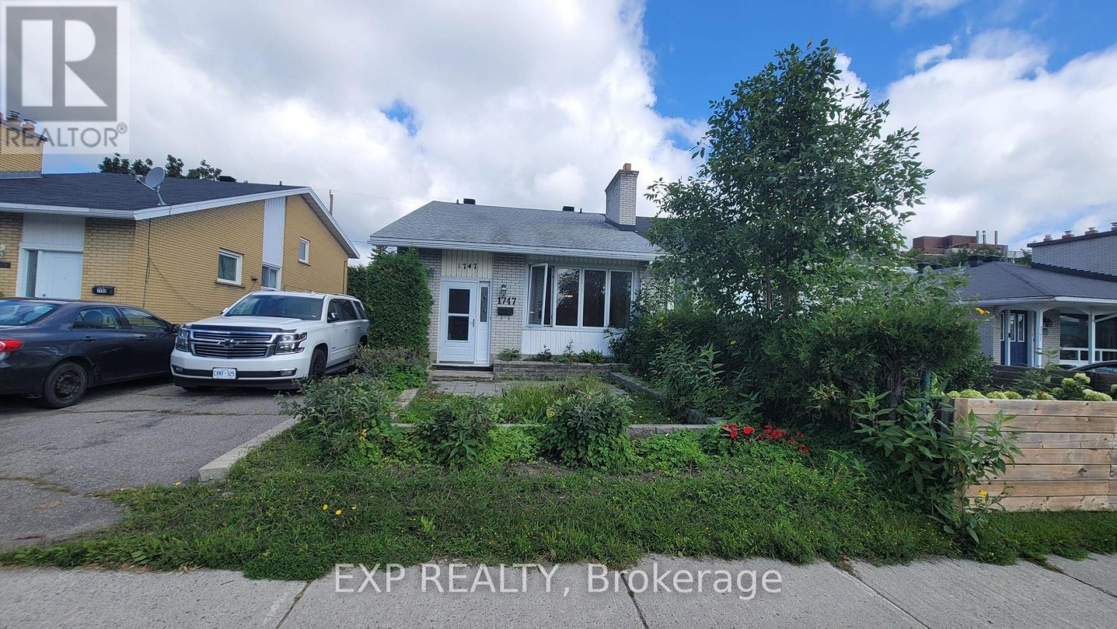 1747 Heron Road, Ottawa, ON, K1V 6A2