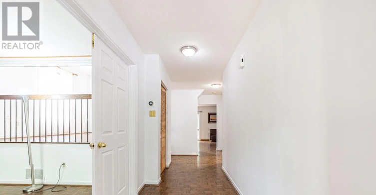 241 Weldrick Road W, Richmond Hill, ON, L4C 5J2 - 3