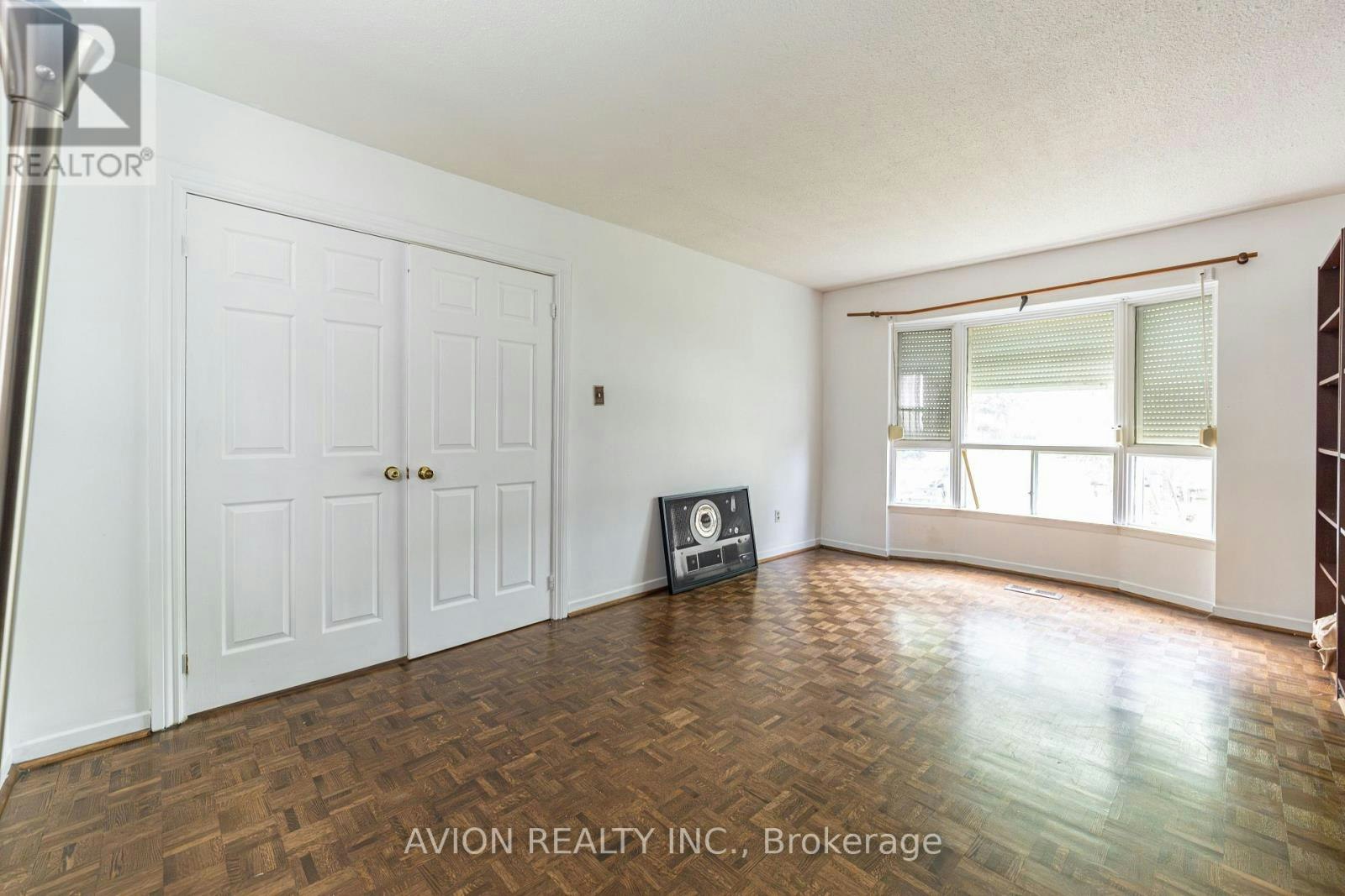 241 Weldrick Road W, Richmond Hill, ON, L4C 5J2 - 5
