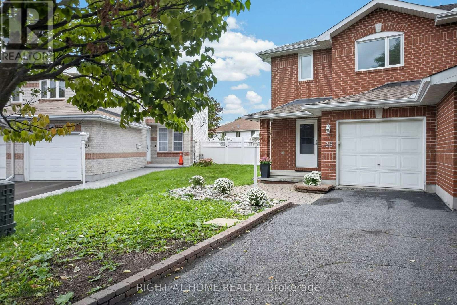 32 Saffron Court, Ottawa, ON, K2J 4R7