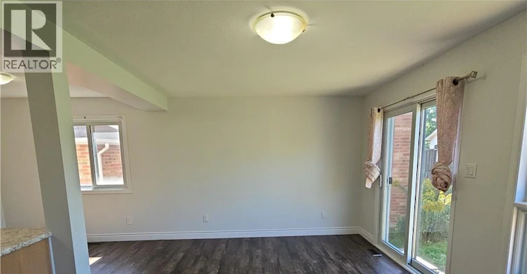 105 Activa Avenue, Kitchener, ON, N2E 2T3 - 15