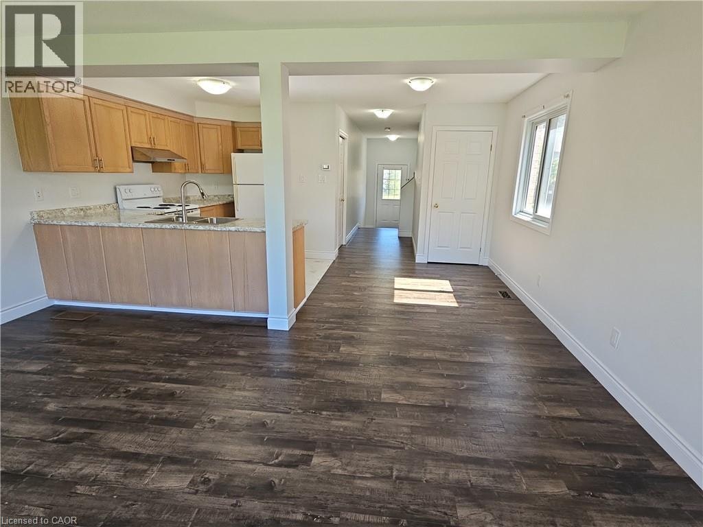 105 Activa Avenue, Kitchener, ON, N2E 2T3 - 17