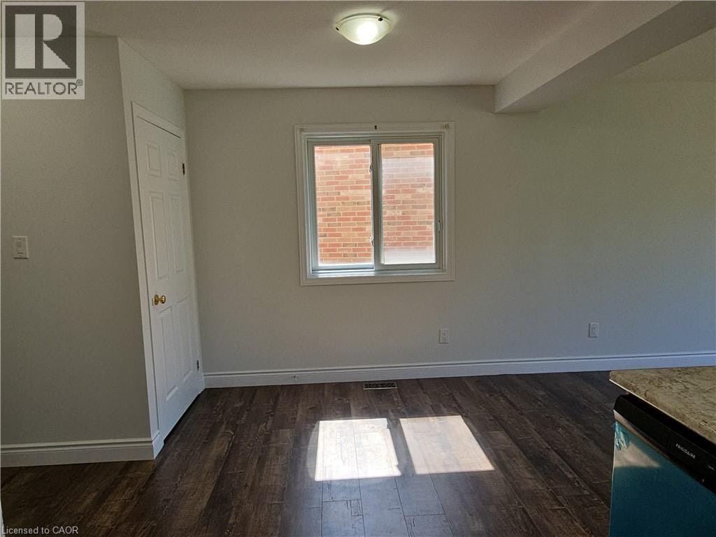 105 Activa Avenue, Kitchener, ON, N2E 2T3 - 12