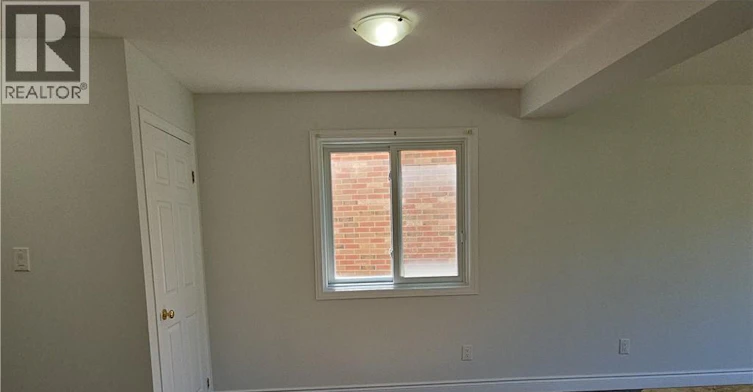 105 Activa Avenue, Kitchener, ON, N2E 2T3 - 12
