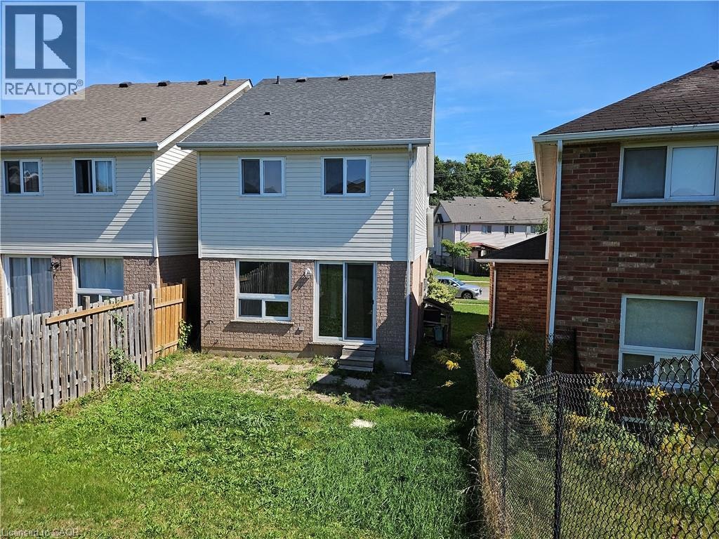 105 Activa Avenue, Kitchener, ON, N2E 2T3 - 33