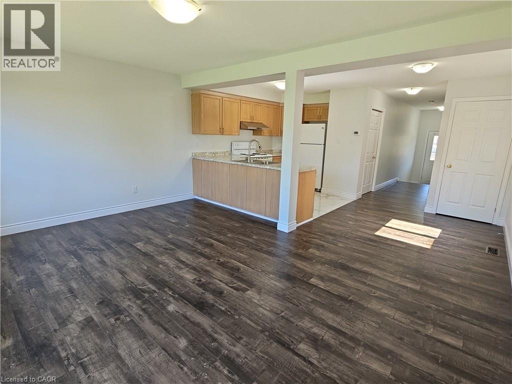 105 Activa Avenue, Kitchener, ON, N2E 2T3 - 16