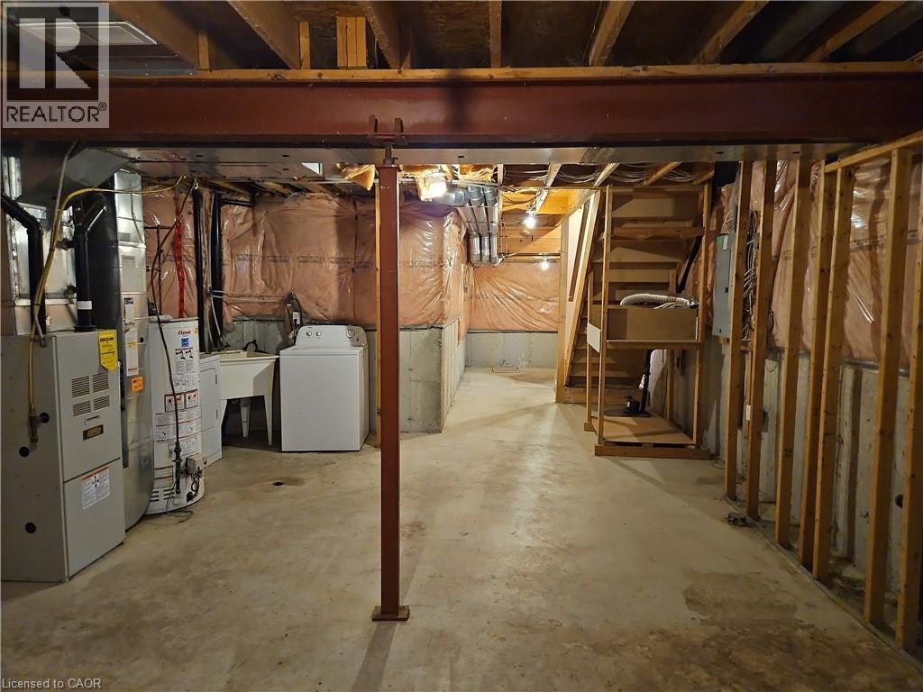 105 Activa Avenue, Kitchener, ON, N2E 2T3 - 31