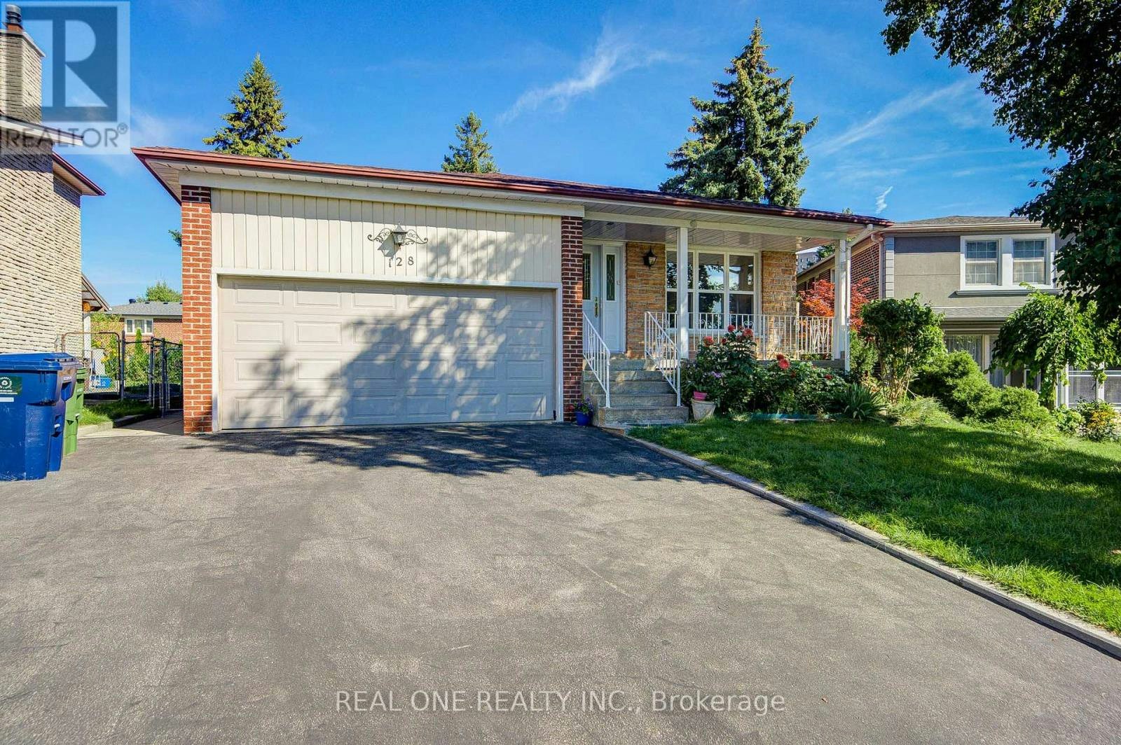 128 Briarscross Boulevard, Toronto, ON, M1S 3K5