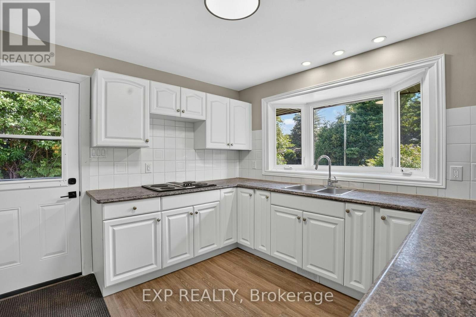 137 Grenfell Crescent, Ottawa, ON, K2G 0G6 - 12