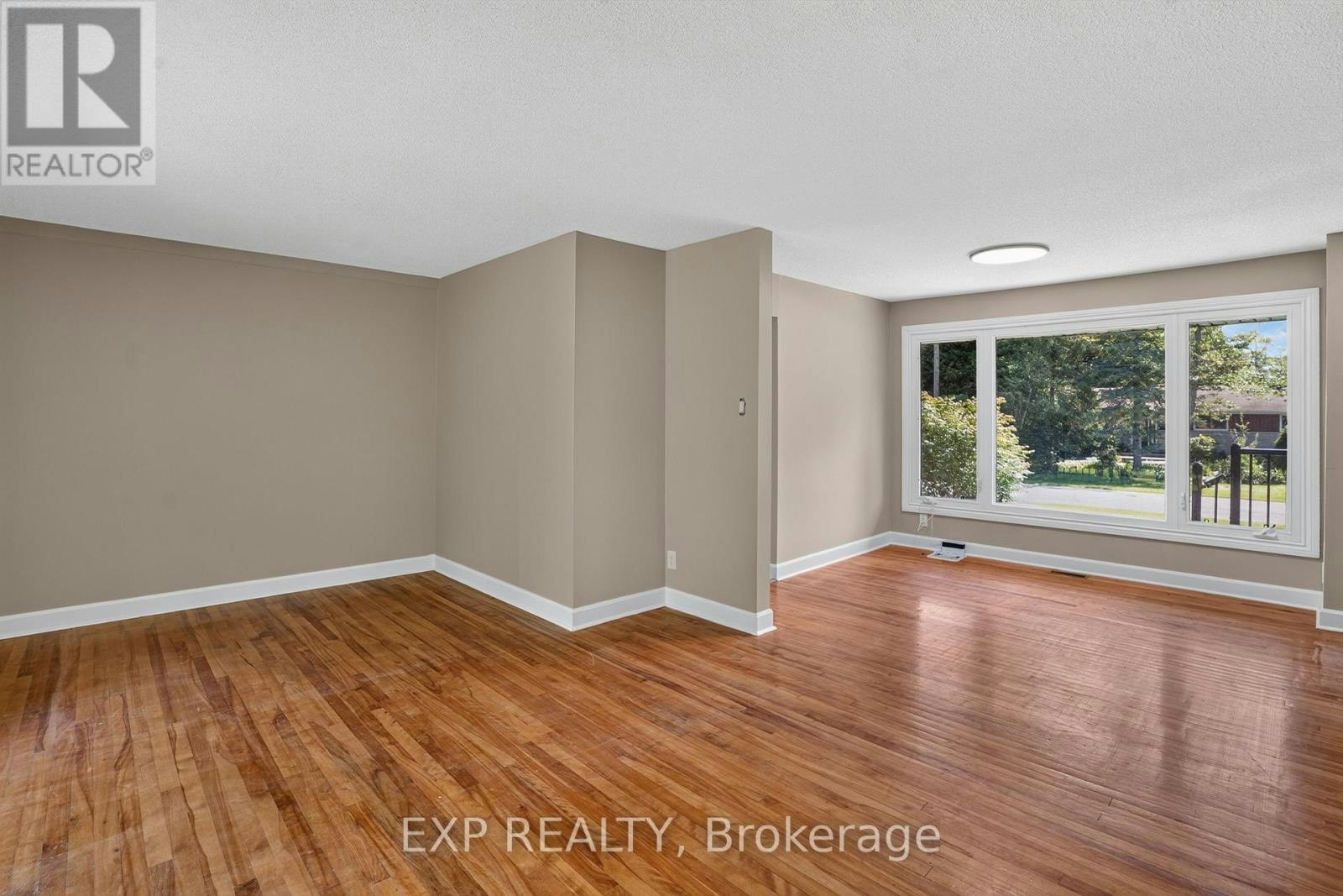 137 Grenfell Crescent, Ottawa, ON, K2G 0G6 - 8