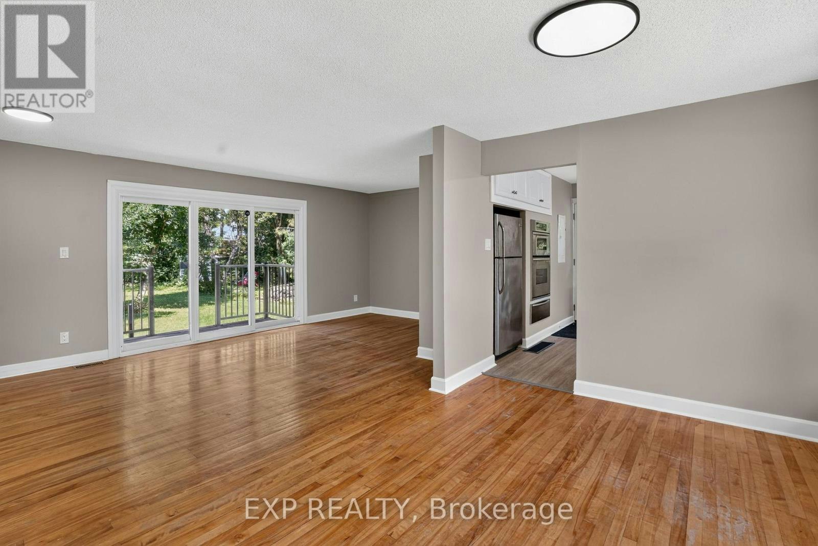 137 Grenfell Crescent, Ottawa, ON, K2G 0G6 - 3