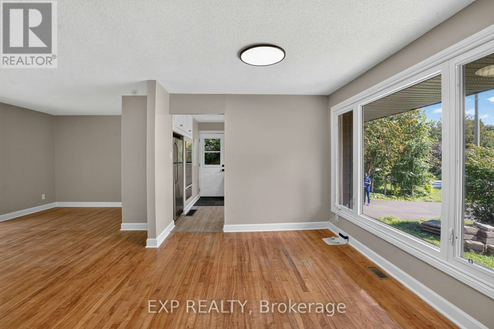 137 Grenfell Crescent, Ottawa, ON, K2G 0G6 - 9