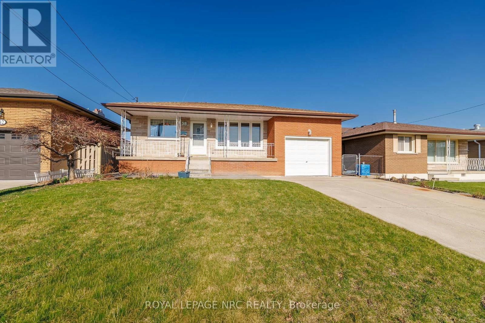 38 Rivercrest Road, Hamilton, ON, L8E 1M9