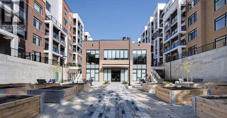 611-135 Canon Jackson Drive, Toronto, ON, M6M 0C3 - 18