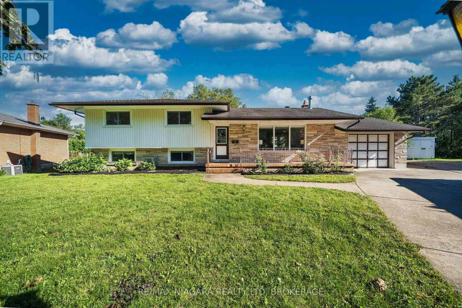 8 Fernwood Terrace, St. Catharines, ON, L2T 3W5