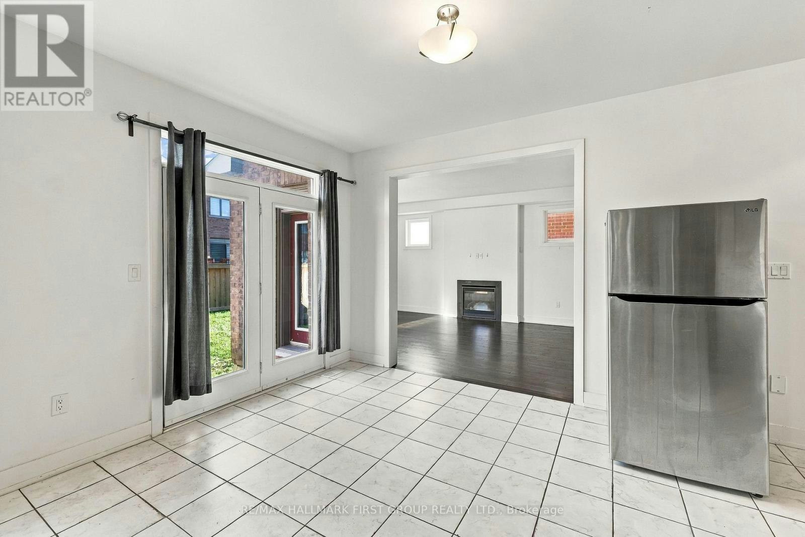 17 Micklefield Avenue, Whitby, ON, L1P 0C2 - 8