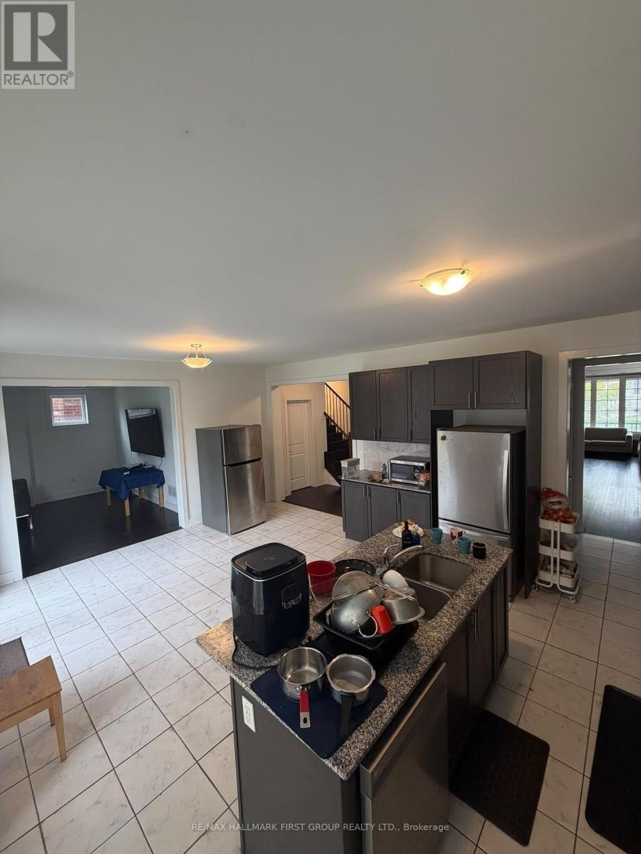 17 Micklefield Avenue, Whitby, ON, L1P 0C2 - 4