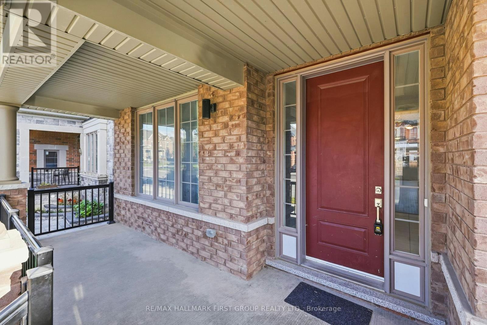 17 Micklefield Avenue, Whitby, ON, L1P 0C2 - 2