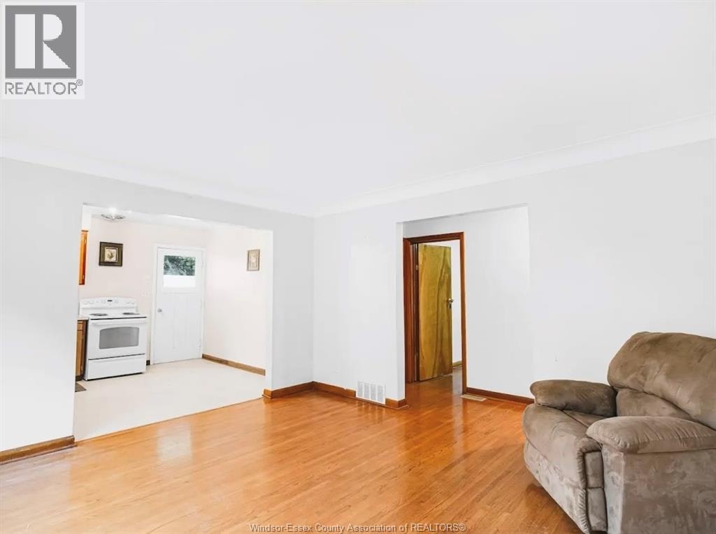 Main-1637 Drouillard, Windsor, ON, N8Y 2S4 - 3