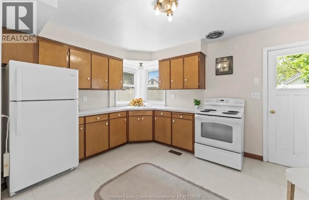 Main-1637 Drouillard, Windsor, ON, N8Y 2S4 - 2
