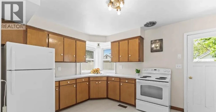 Main-1637 Drouillard, Windsor, ON, N8Y 2S4 - 2