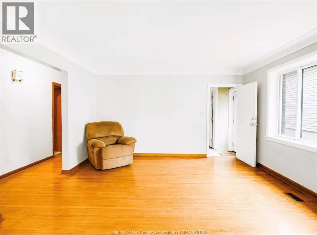 Main-1637 Drouillard, Windsor, ON, N8Y 2S4 - 4