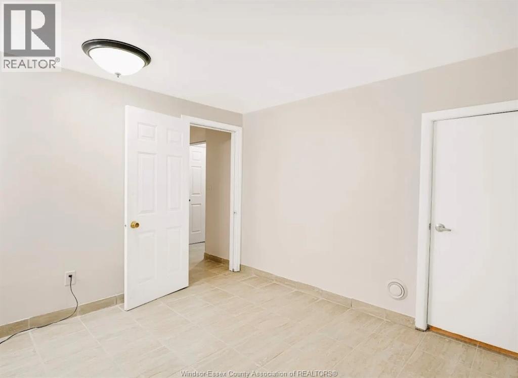 Lower-1637 Drouillard, Windsor, ON, N8Y 2S4 - 4