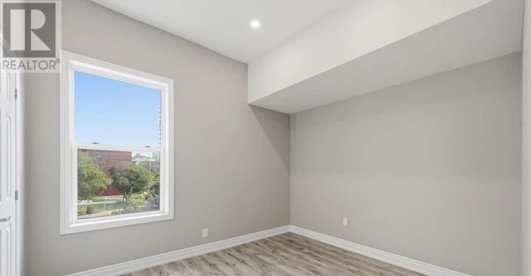 98 Duke Street, Hamilton, ON, L8P 1X5 - 16