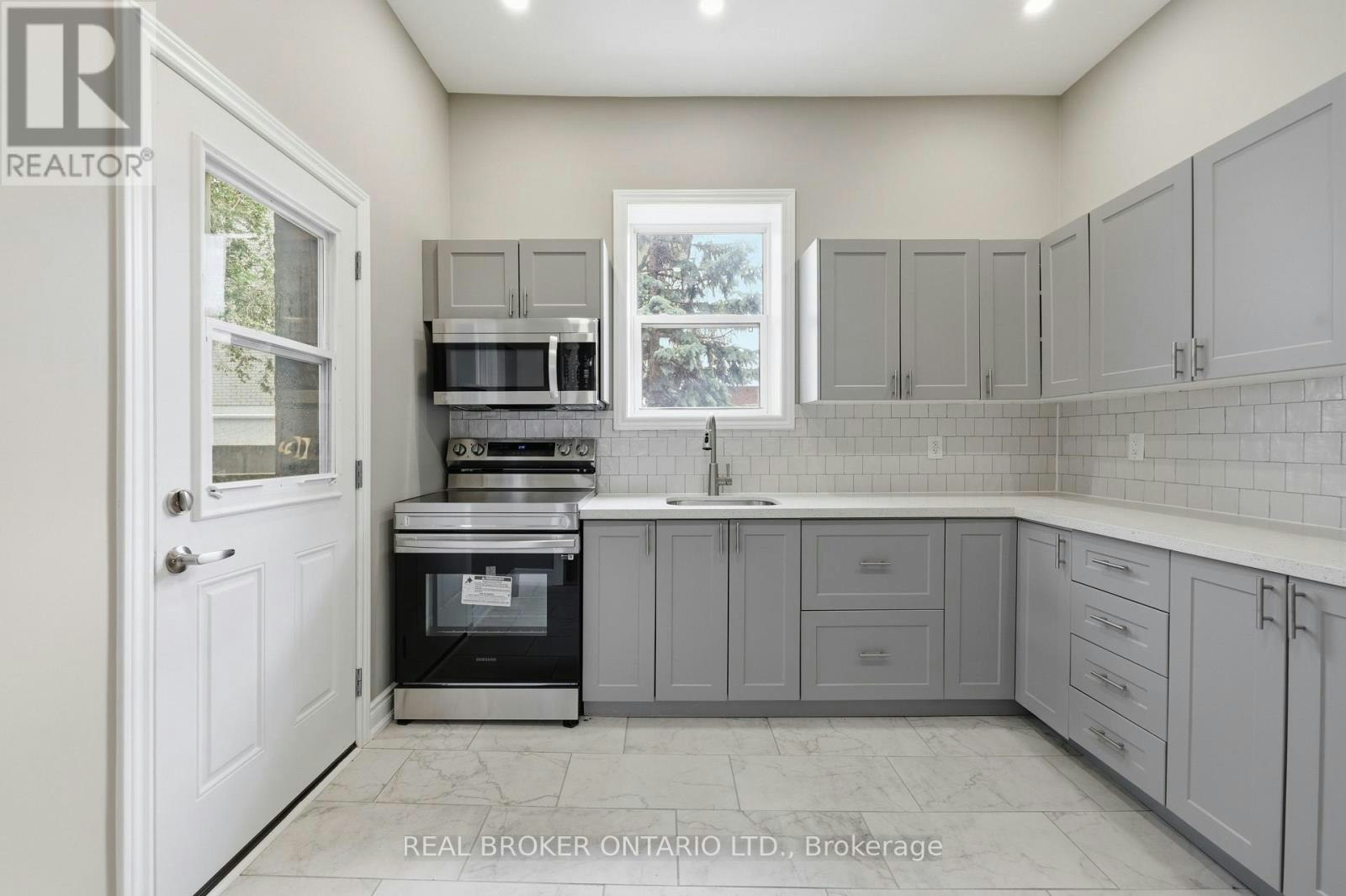 98 Duke Street, Hamilton, ON, L8P 1X5 - 12