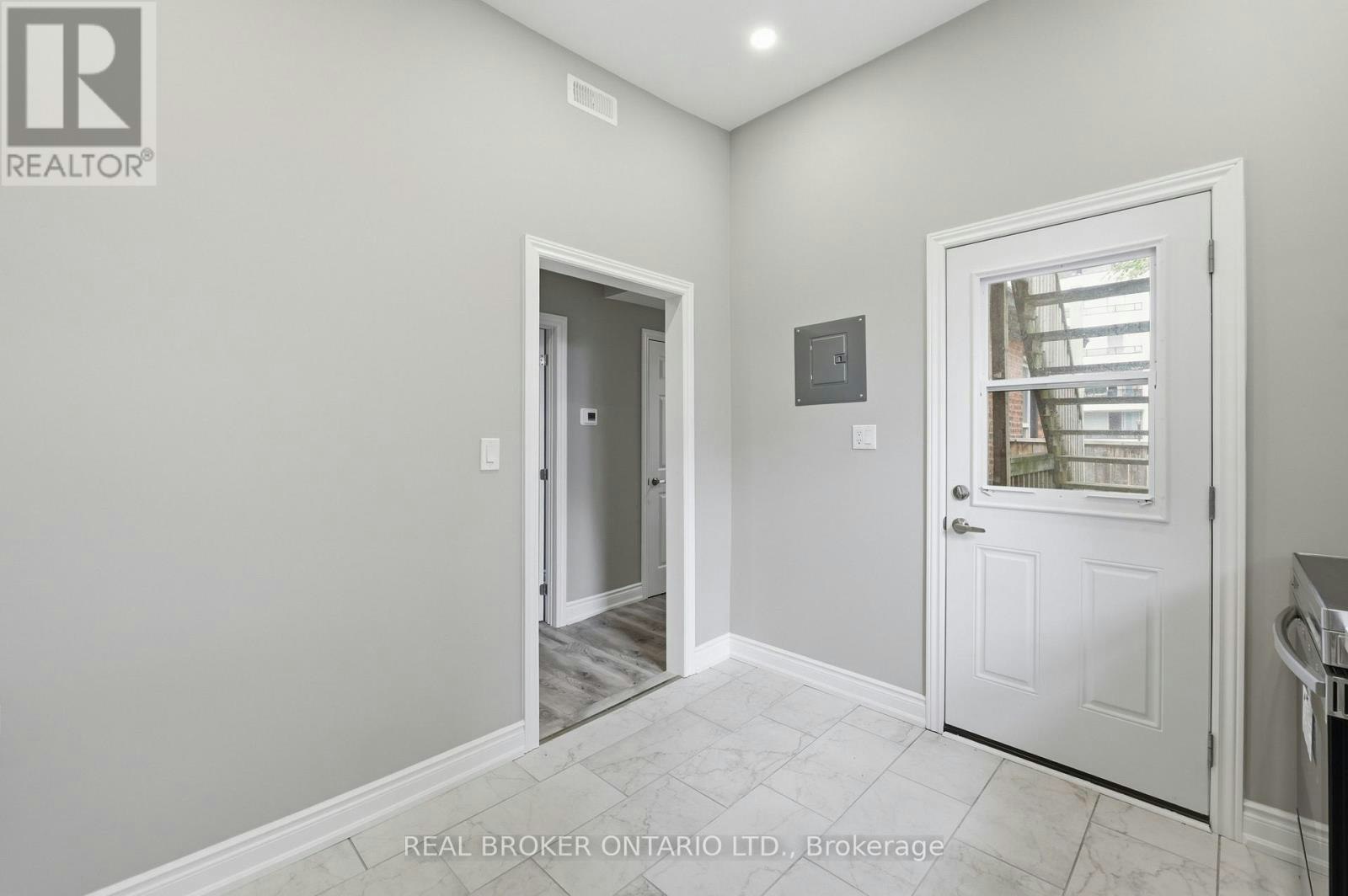 98 Duke Street, Hamilton, ON, L8P 1X5 - 10