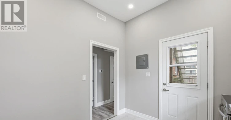 98 Duke Street, Hamilton, ON, L8P 1X5 - 10