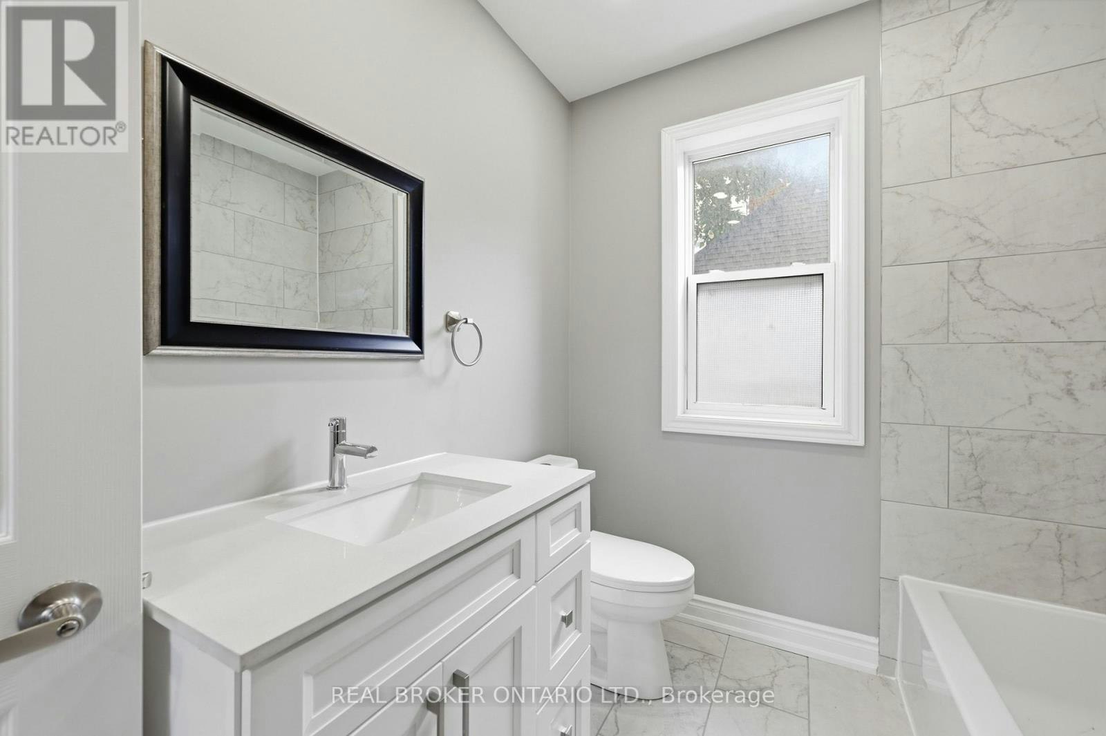 98 Duke Street, Hamilton, ON, L8P 1X5 - 22