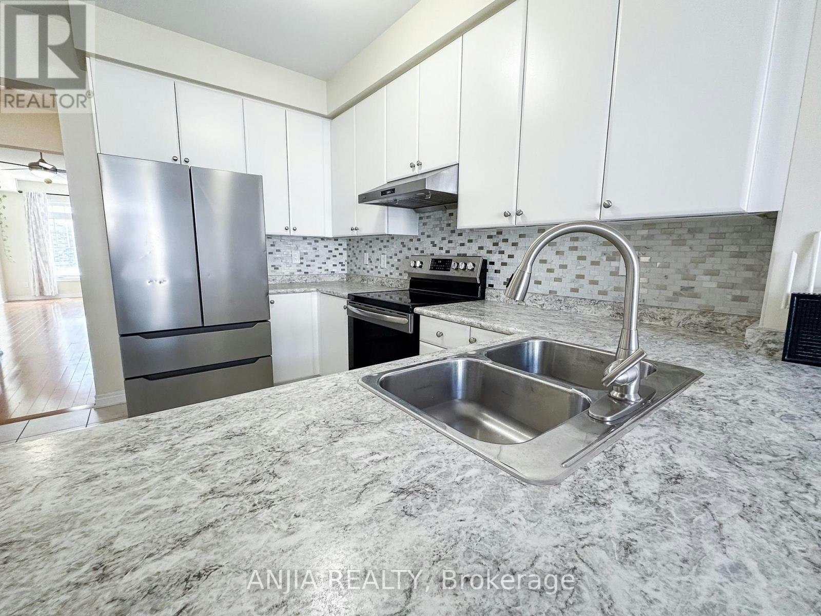 16 Weidman Lane, Markham, ON, L6E 0T1 - 10
