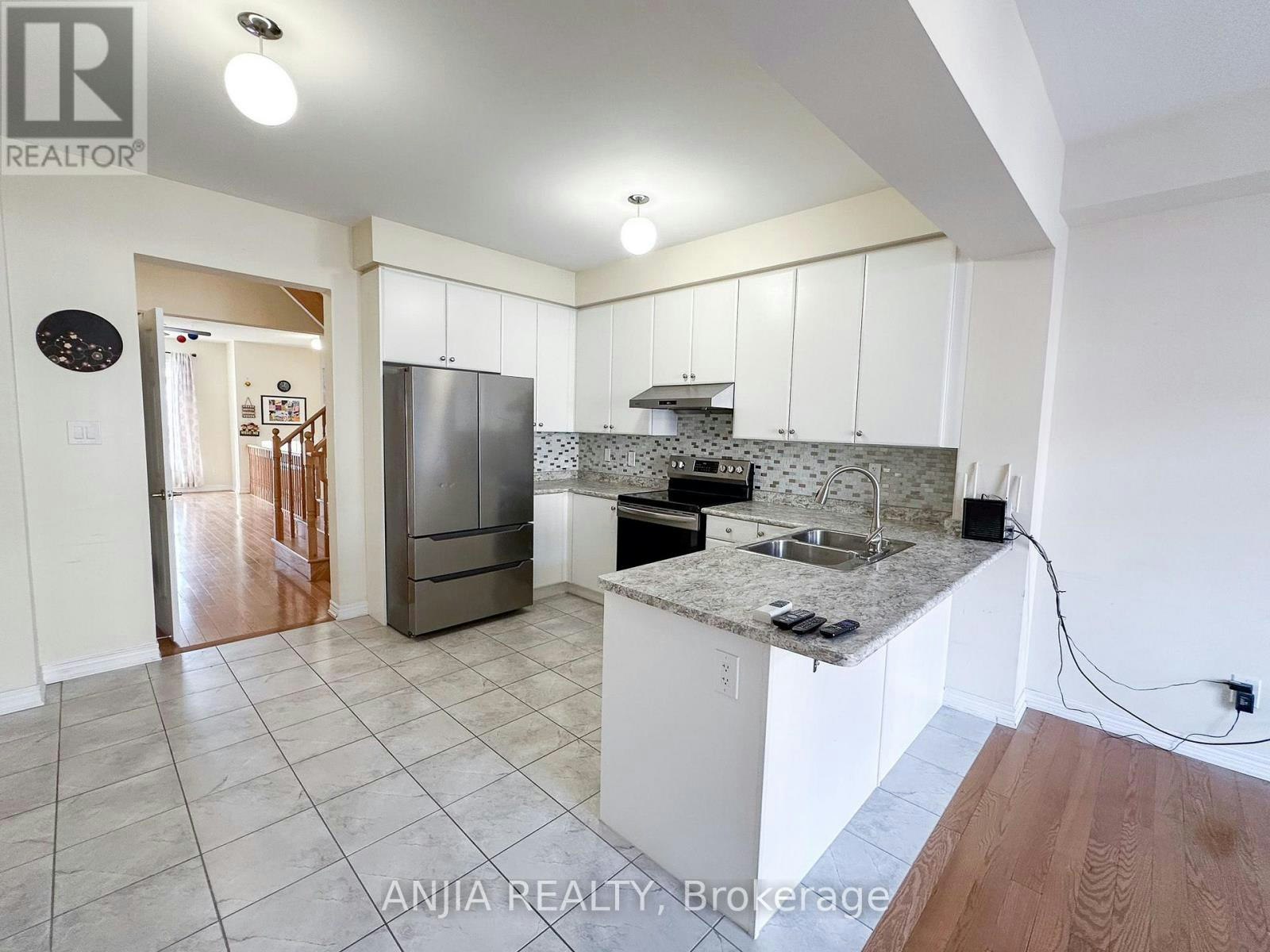 16 Weidman Lane, Markham, ON, L6E 0T1 - 11
