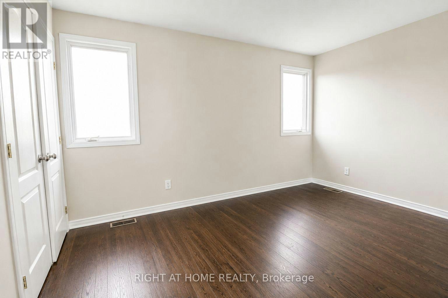 18 Roberge Crescent, Ottawa, ON, K2L 4G6 - 9