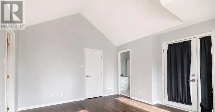 18 Roberge Crescent, Ottawa, ON, K2L 4G6 - 6