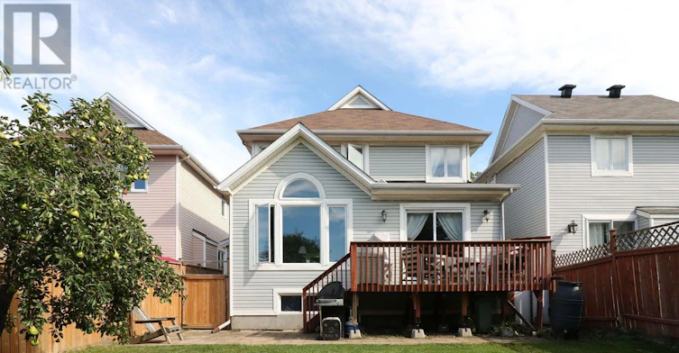 18 Roberge Crescent, Ottawa, ON, K2L 4G6 - 16